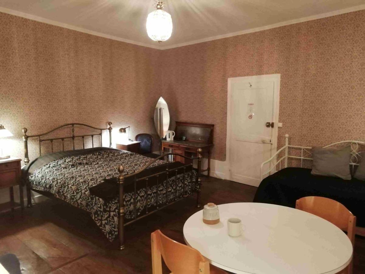 3 Place Des Arbres, Chambres D'Hotes, Felletin المظهر الخارجي الصورة